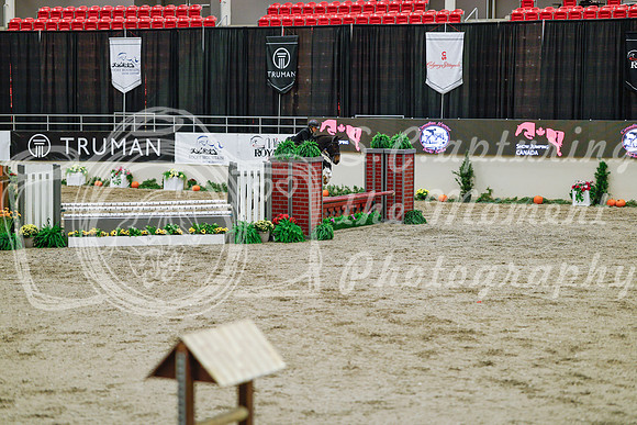2025 - Haylee - Royal West - Monday October 20th - 05059